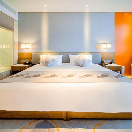 Wyndham Shiyan Downtown Hotel Екстериор снимка