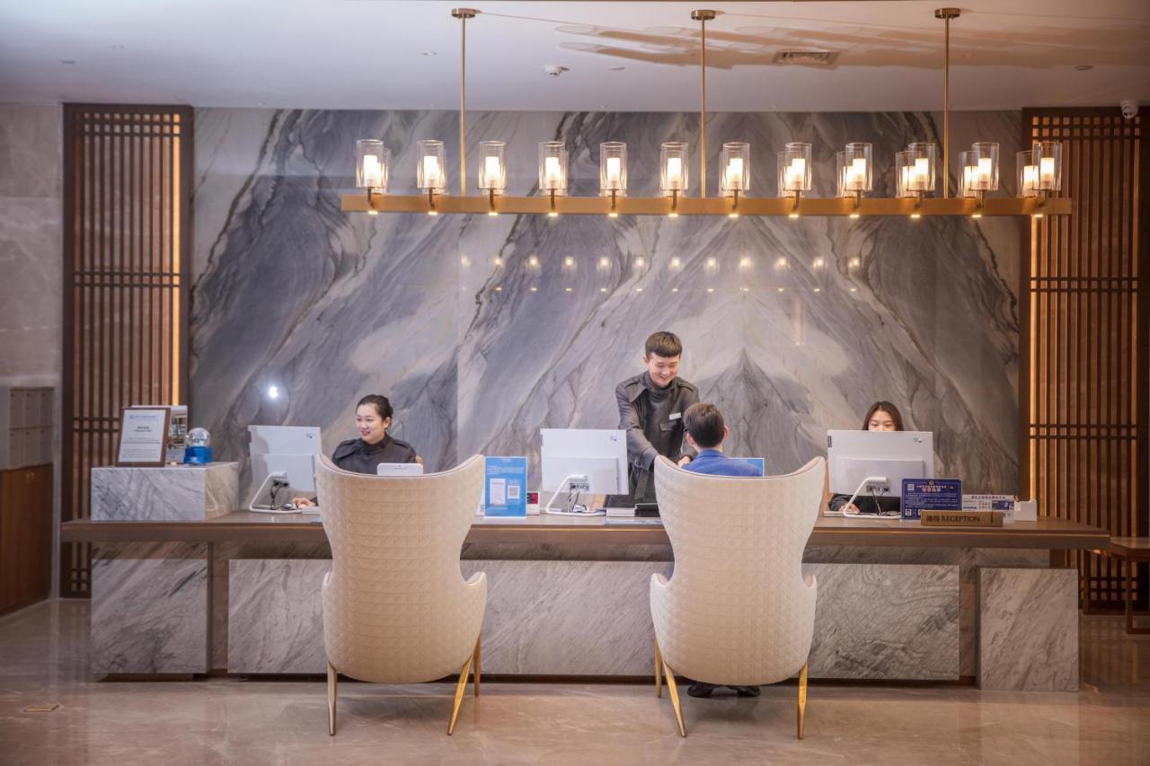 Wyndham Shiyan Downtown Hotel Екстериор снимка