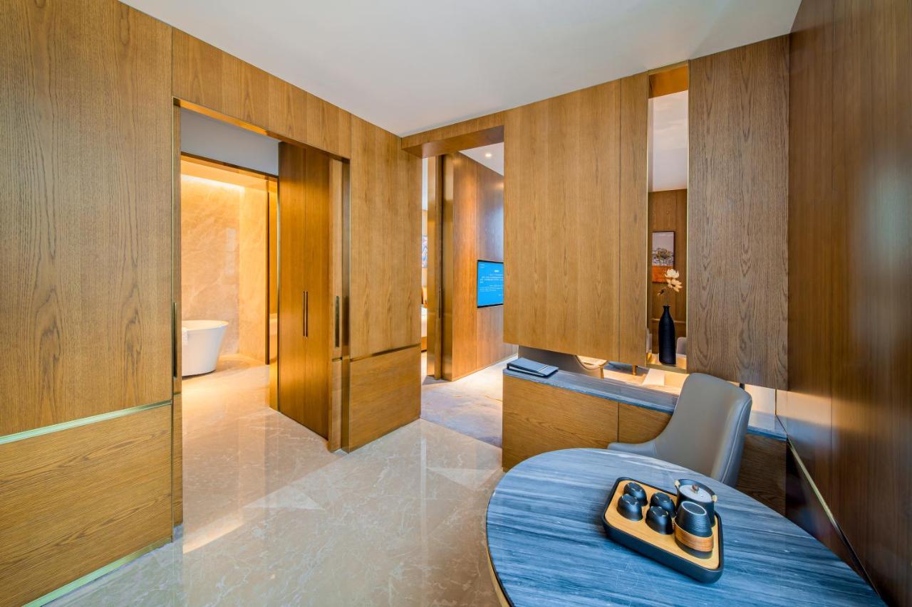 Wyndham Shiyan Downtown Hotel Екстериор снимка