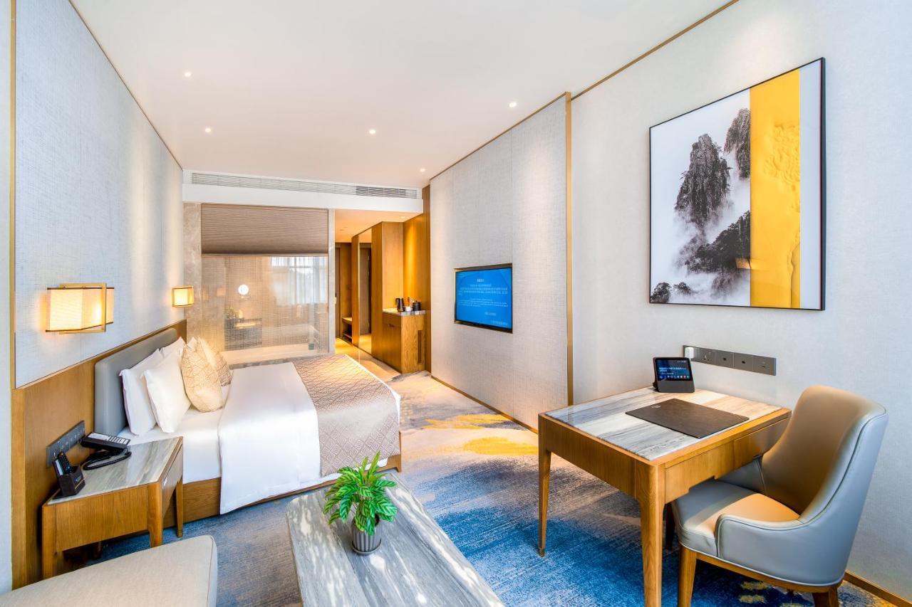 Wyndham Shiyan Downtown Hotel Екстериор снимка