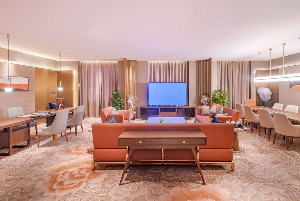 Wyndham Shiyan Downtown Hotel Стая снимка
