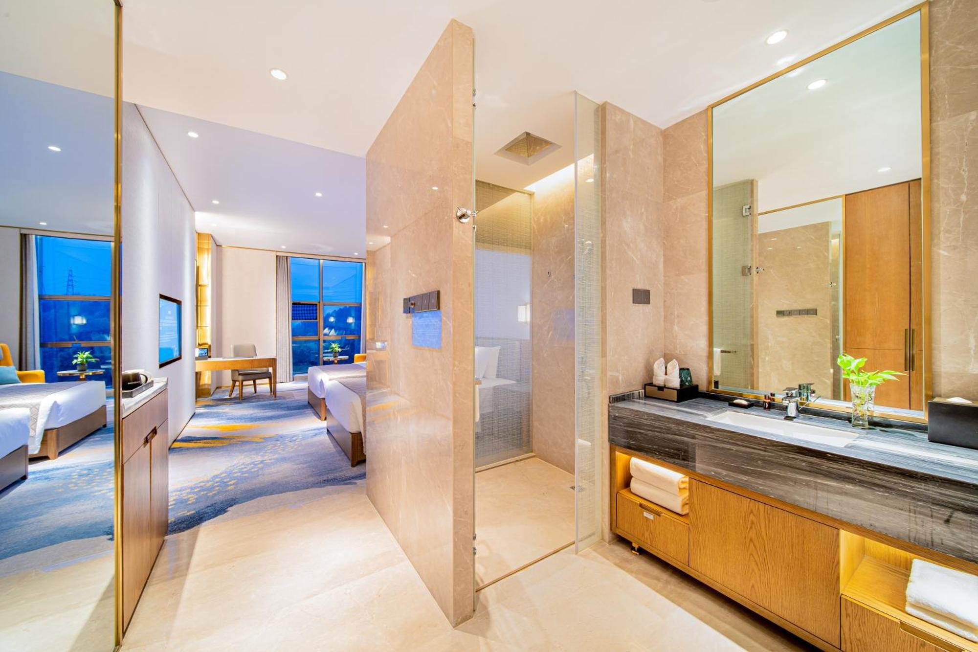 Wyndham Shiyan Downtown Hotel Екстериор снимка